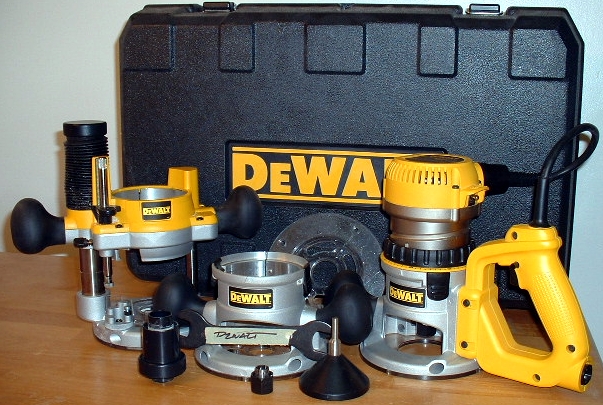 DEWALT Router Fixed/Plunge Base Kit, Variable Speed, 12-Amp, 2-1/4-HP DW618PK)